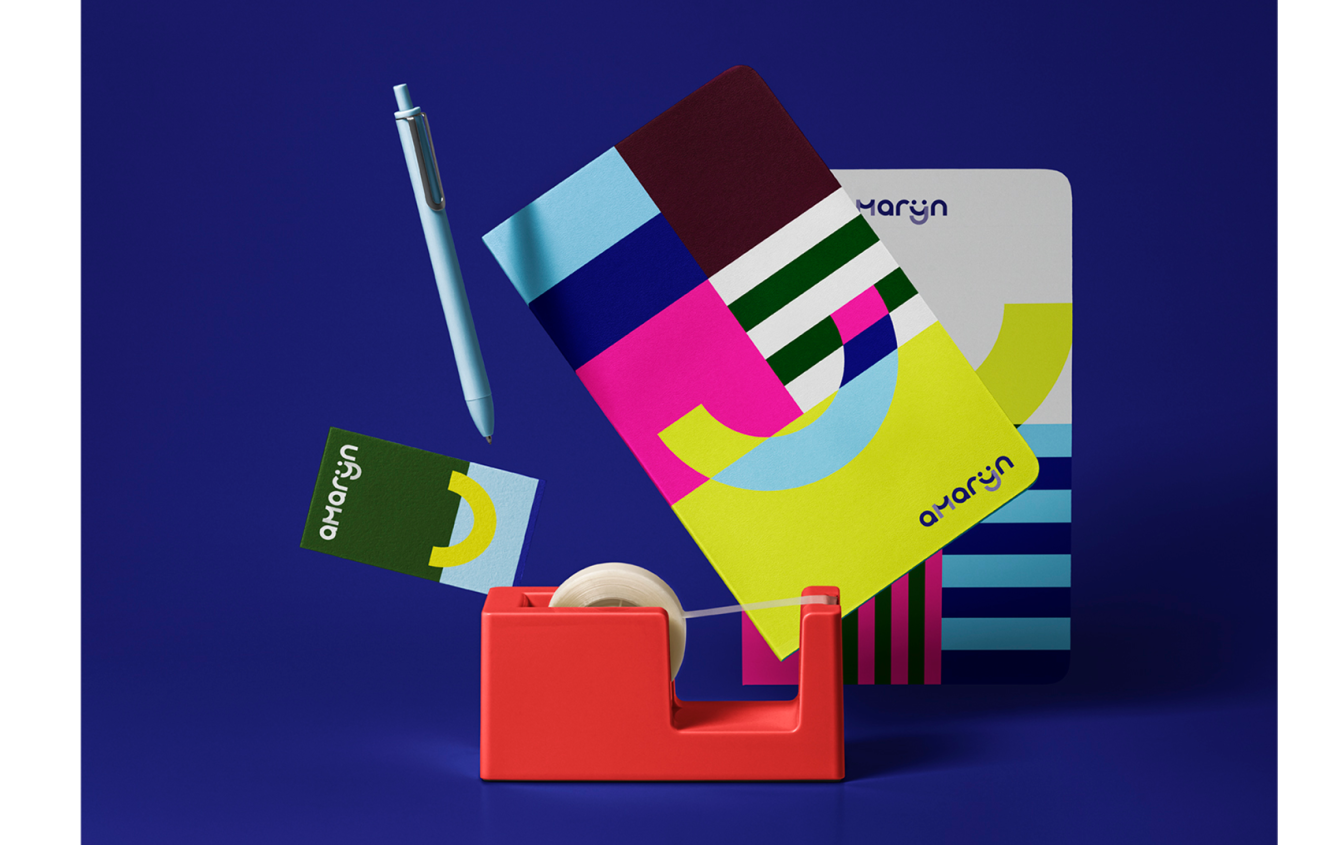 https://0to9.nl/uploads/amarijn_Desk-Brand-Identity-Stationery-Free-psd-Mockup_flattened_1.png